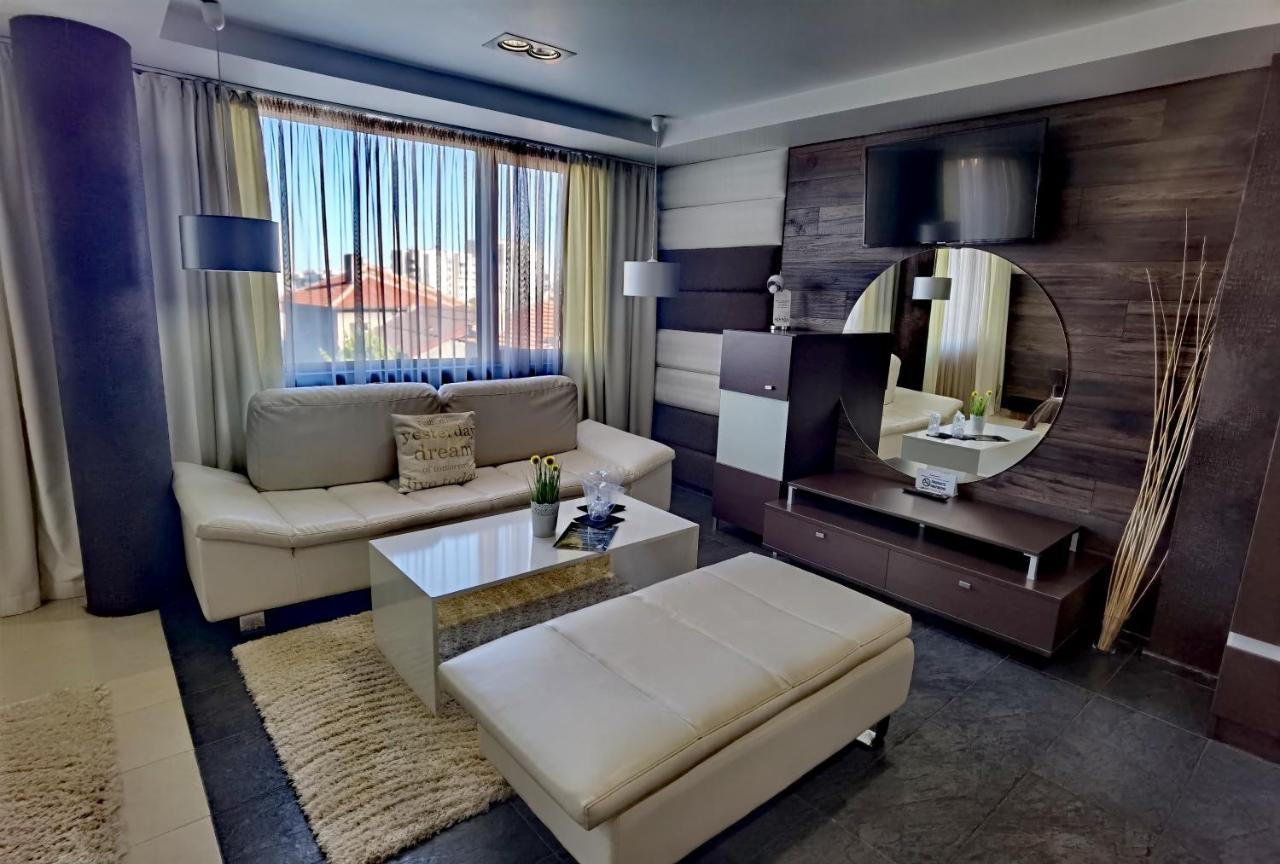 Hotel Acktion Σούμεν Εξωτερικό φωτογραφία